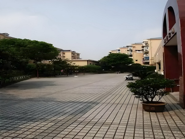 深户积分落户条件_780元票价被炒至1万元，易烊千玺演唱会门票遭高价倒卖 没有的就标注狗了剩下是死
